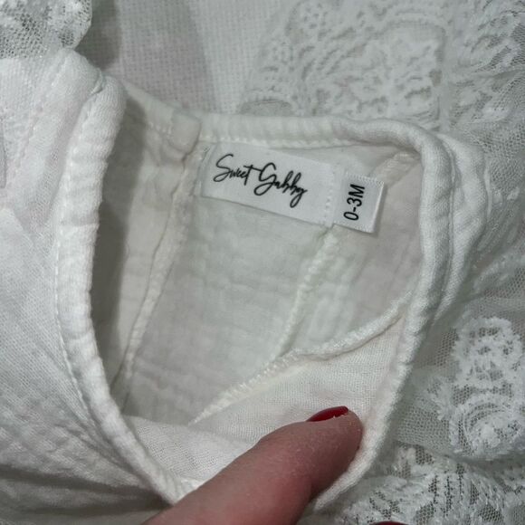 Sweet Gabby Romper NEVER WORN - Picture 3 of 3